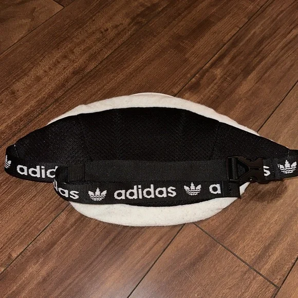 Adidas Fanny Pack - Picture 3 of 3